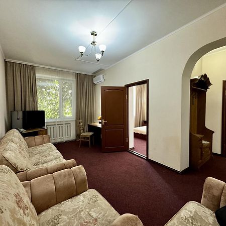 Hotel Zhambyl Taraz Εξωτερικό φωτογραφία