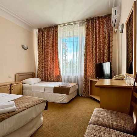 Hotel Zhambyl Taraz Εξωτερικό φωτογραφία