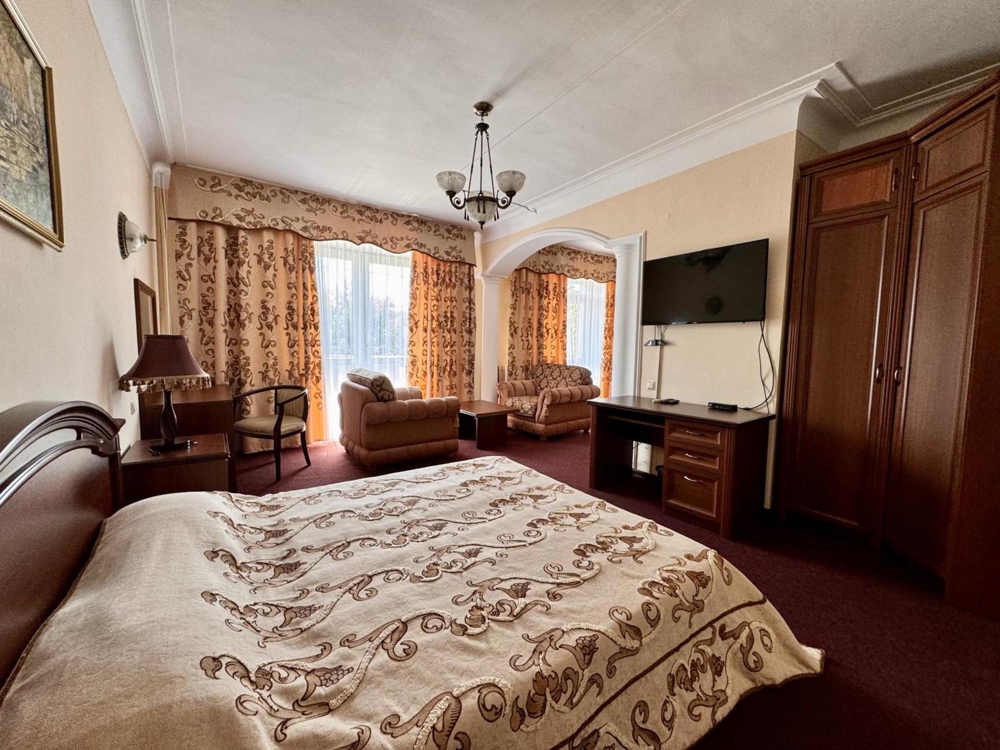 Hotel Zhambyl Taraz Εξωτερικό φωτογραφία
