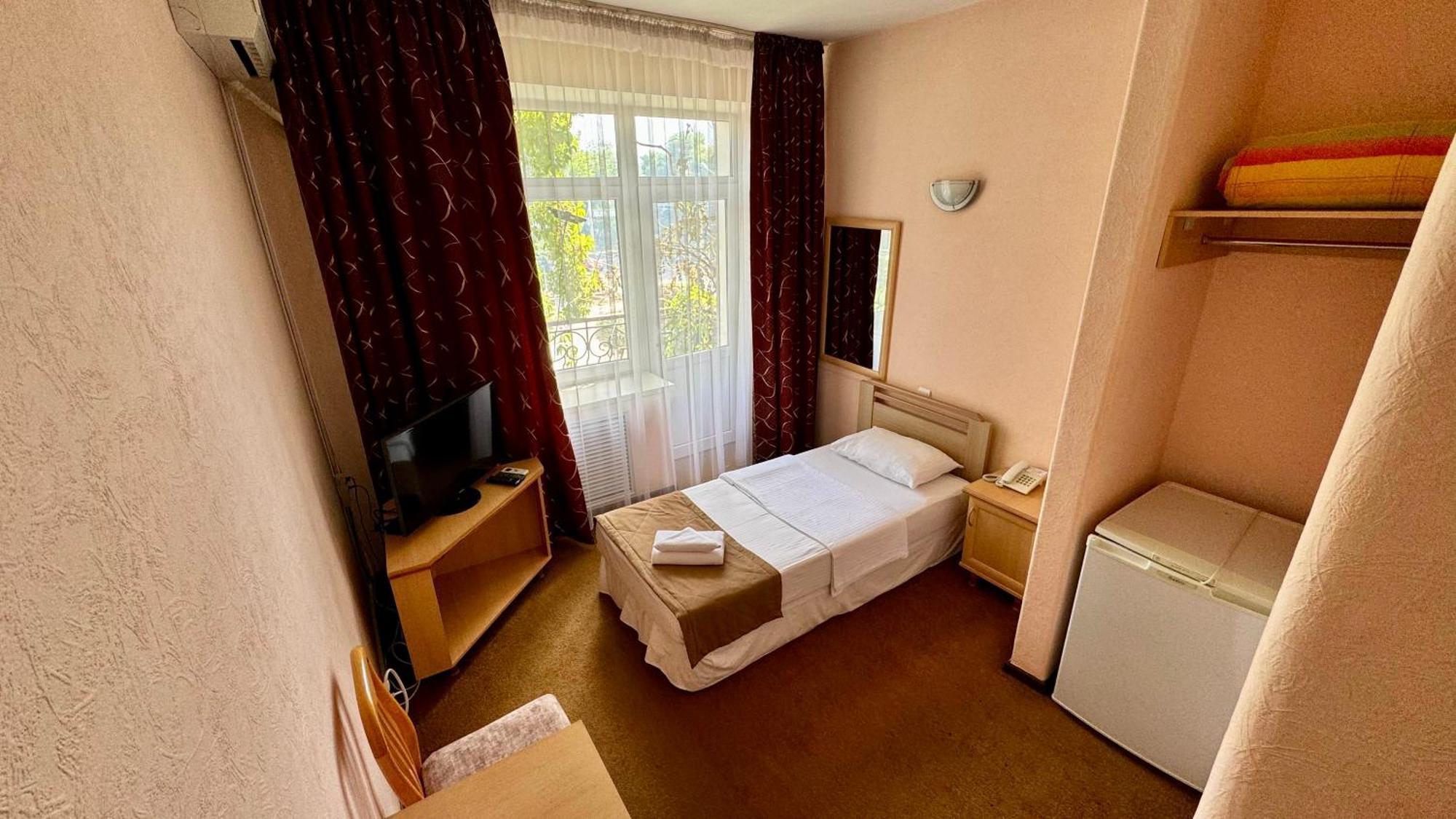 Hotel Zhambyl Taraz Εξωτερικό φωτογραφία