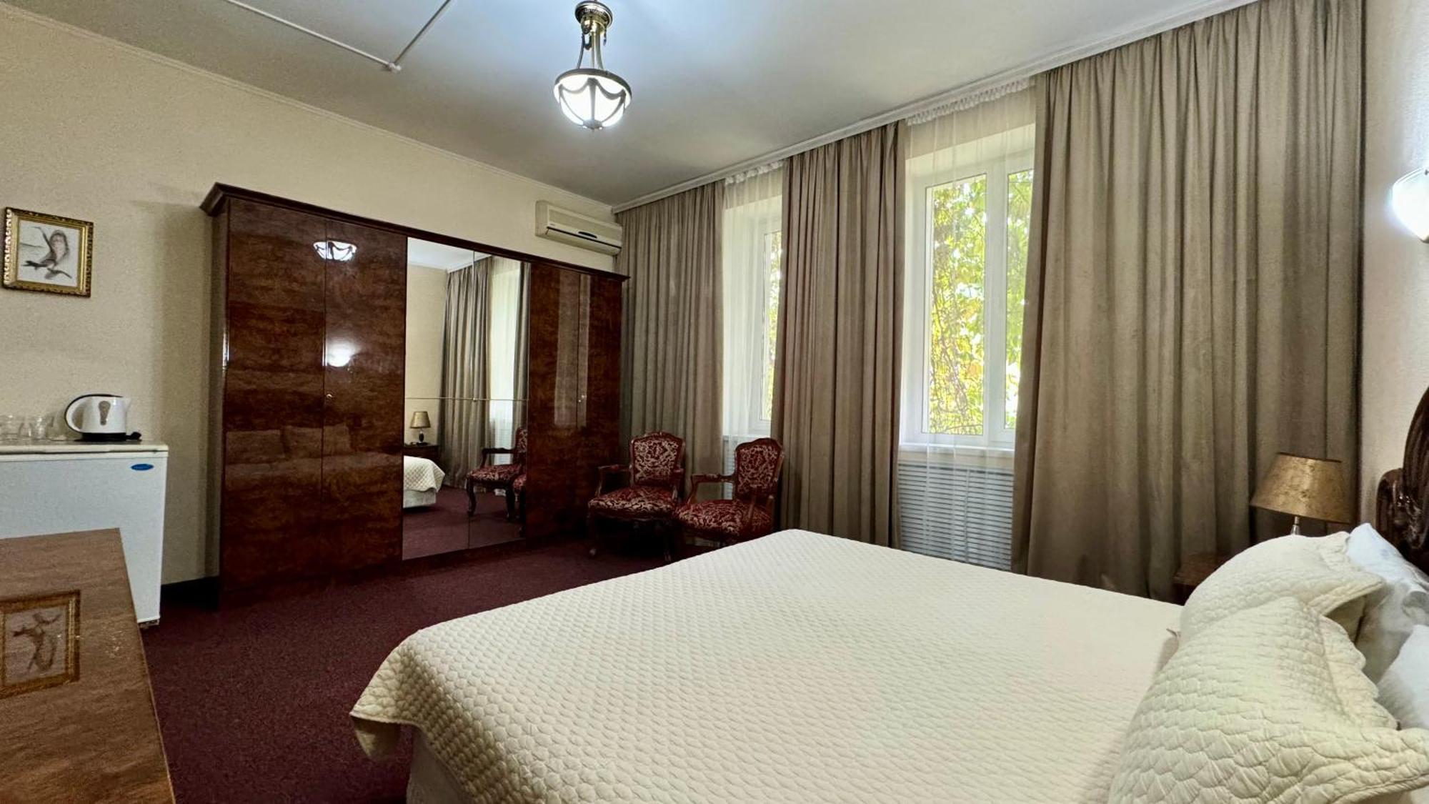 Hotel Zhambyl Taraz Εξωτερικό φωτογραφία